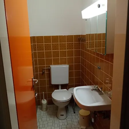 Geraeumiges In Ruhiger Lage Apartmán *