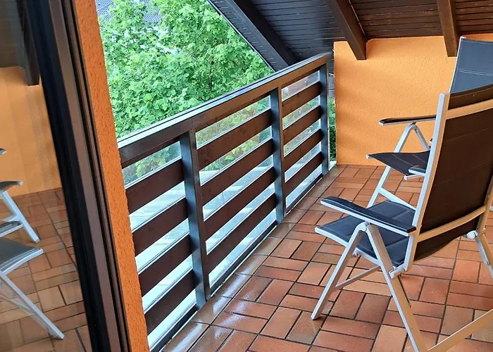 Geräumiges In Ruhiger Lage Apartment *